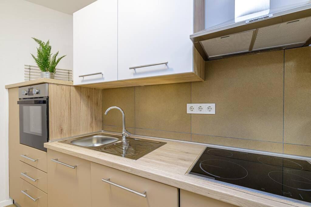 شقة Kaštelir  في House Aves 1 المظهر الخارجي الصورة